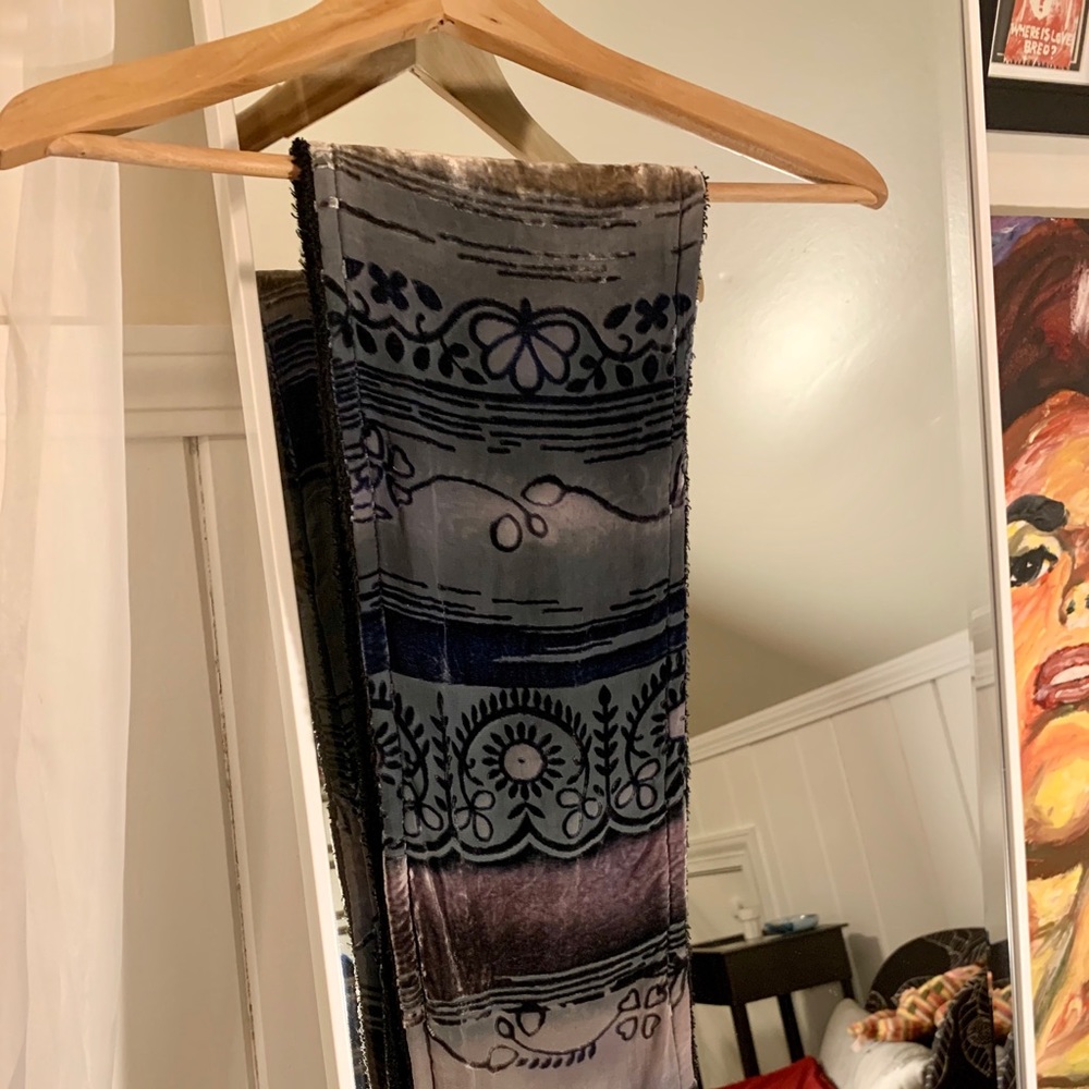 Burnout Velvet Fuzzy Scarf